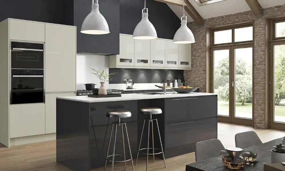 Handleless Kitchens Plymouth - Strada Gloss - The Plymouth Kitchen Company